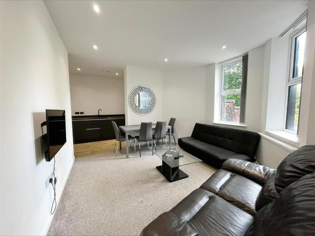 City Point Apartments Manchester Buitenkant foto