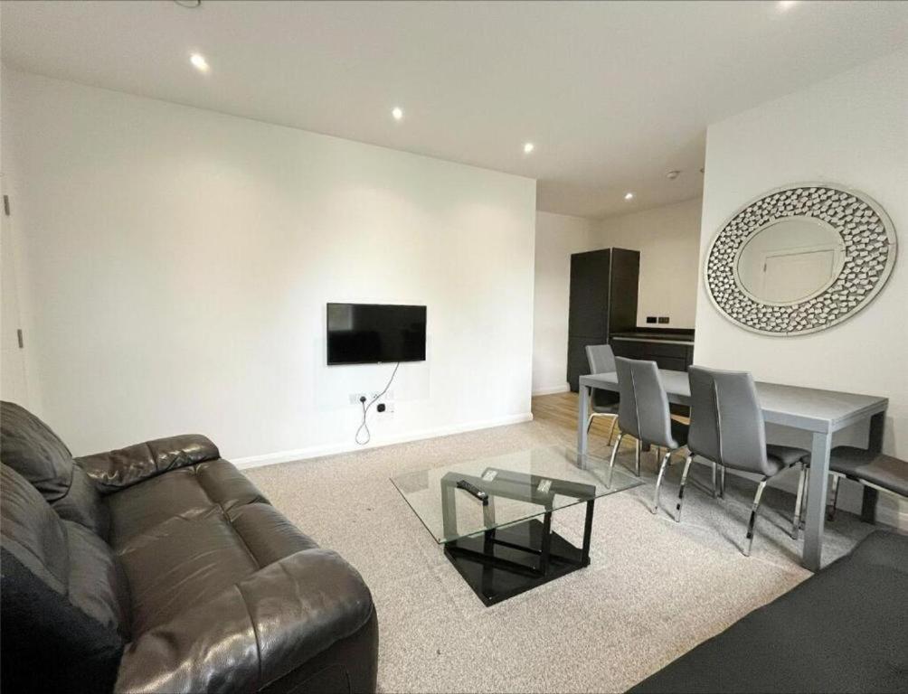 City Point Apartments Manchester Buitenkant foto